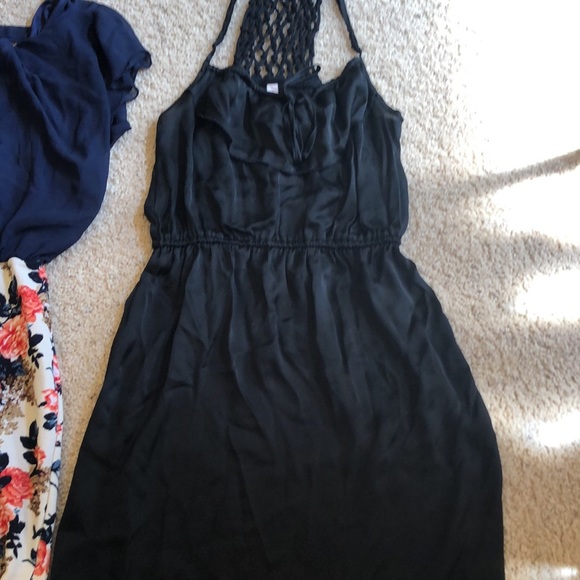 Dresses. Black and blue floral.  Size small - Picture 5 of 7